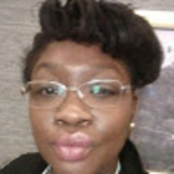 Meet your Posher, Yvonne - Picture 1 of 2